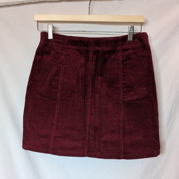 Francesca’s Harper Heritage Burgundy Corduroy Button Front Mini Skirt – Size Sma - Picture 3 of 3